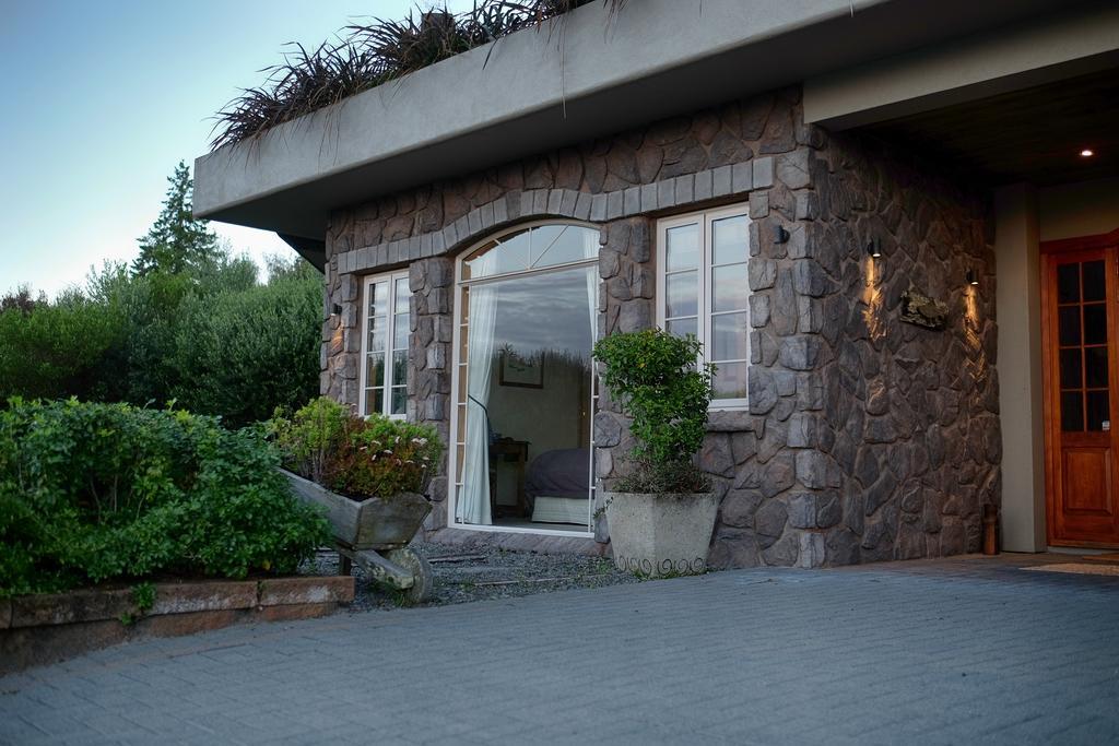 Tauhara Sunrise Lodge Taupo Dış mekan fotoğraf