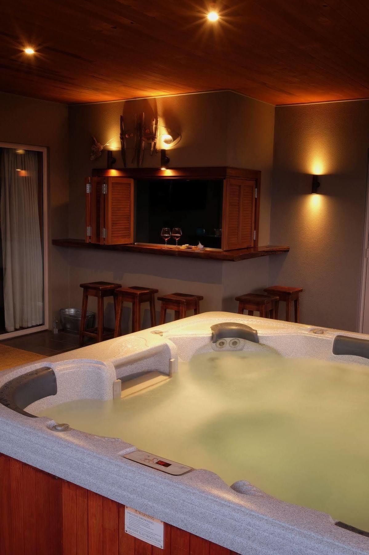 Tauhara Sunrise Lodge Taupo Dış mekan fotoğraf